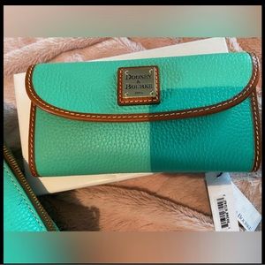 Dooney and Bourke new wallet